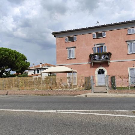 Appartamento Vada Exteriér fotografie